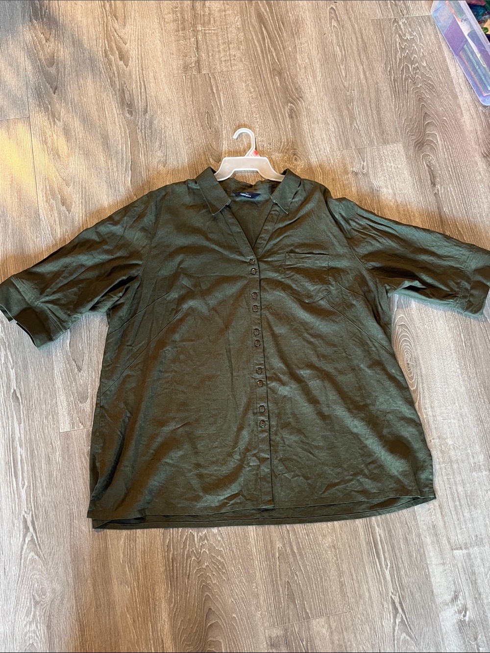 Women's 3X-4X 55% linen Penningtons dark Olive Green Button-Front half Sleeve.